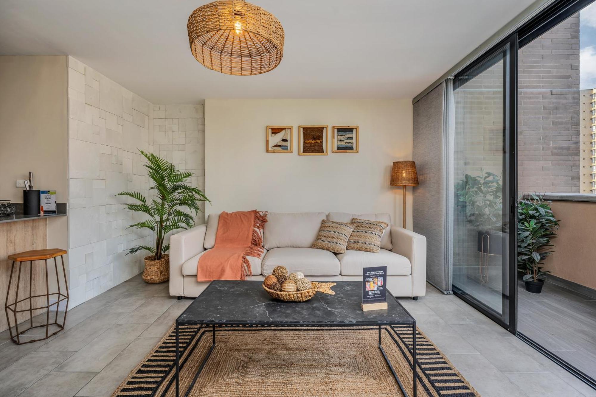Go Living&suites By Housy Host Medellín