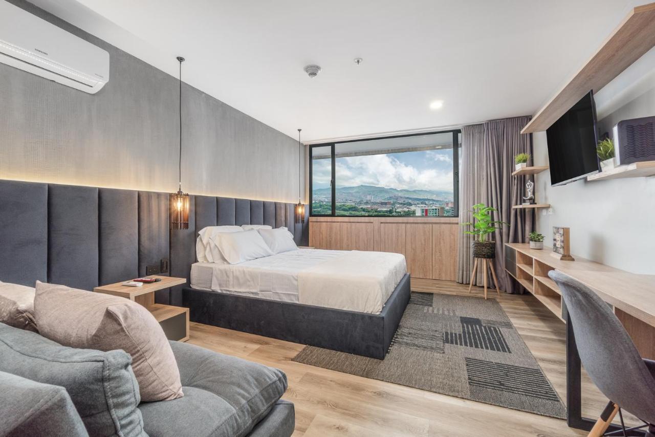 Aparthotel Go Living & By Housy Host