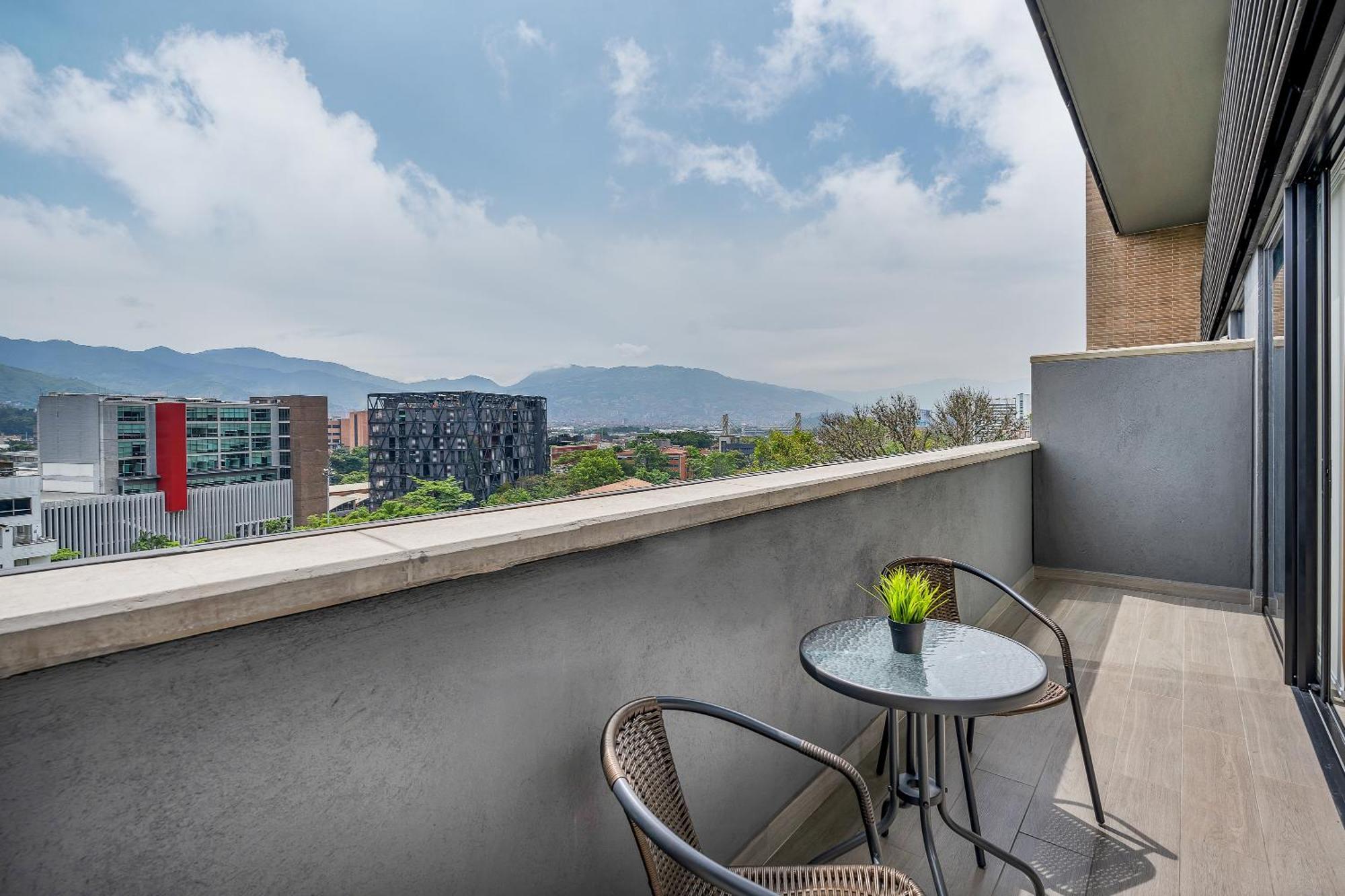 Aparthotel Go Living & By Housy Host Medellin